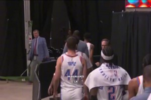 NBA规则科普：骑士理论上能不能签换詹姆斯？